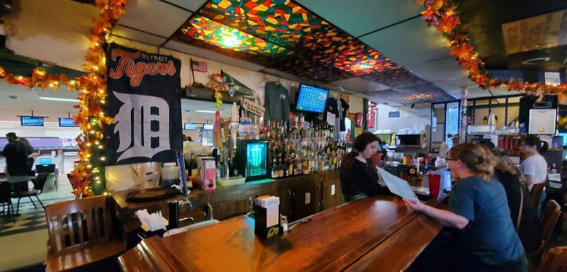 Stockbridge Bowl & Sparty Victors Bar & Grill - Web Listing (newer photo)